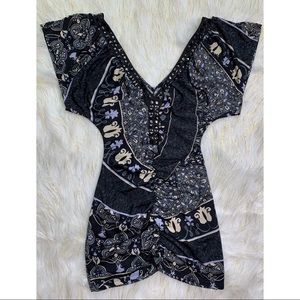 Te Amo Boutique - Tight V Line Mini Dress